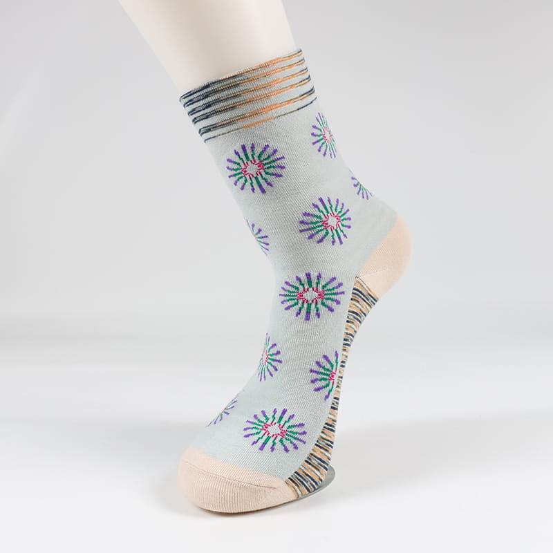 Calcetines bonitos con estampado de flores y dibujos animados para mujer, calcetines de algodón con estampado artístico, creativos y coloridos con personalidad, calcetines de otoño e invierno