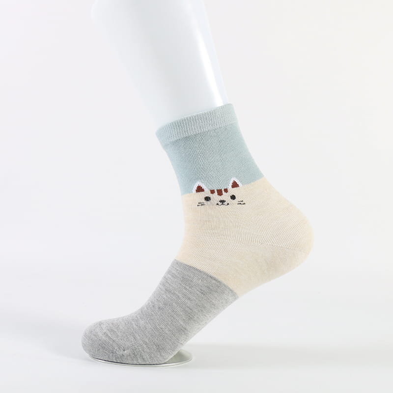 Calcetines de señora súper suaves de Jacquard de seda hilado con gato de dibujos animados de moda