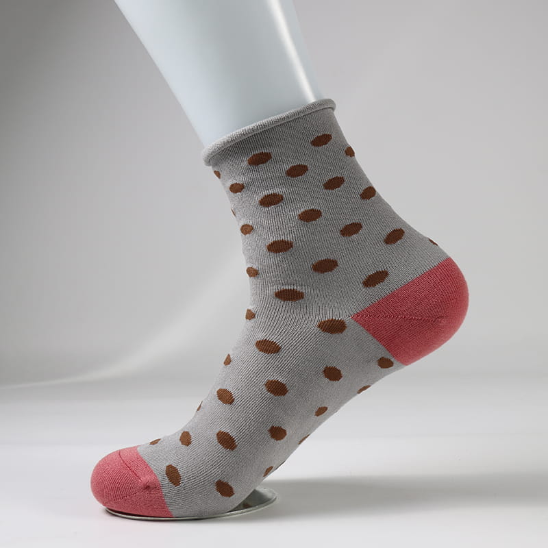 Calcetines de señora súper suaves de jacquard de seda hilada con puntos de moda