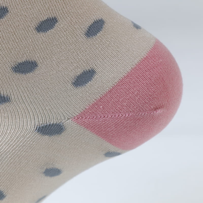 Calcetines de señora súper suaves de jacquard de seda hilada con puntos de moda