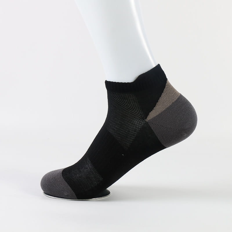 Calcetines de bambú negros para hombre del tobillo respirable de la venta al por mayor de la malla del color a juego