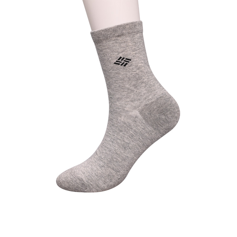 Calcetines de algodón peinado envueltos en amoníaco 98% hilo de algodón pequeño jacquard cosidos a mano calcetines de otoño e invierno para hombres WSD2581