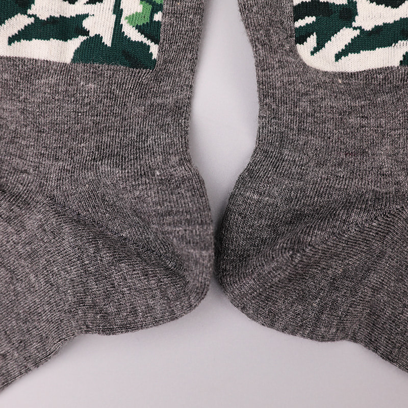 Calcetines de hombre de otoño e invierno cosidos a mano de jacquard con estampado 3D de imitación de spandex envuelto en nailon de seda hilada suave WSD2850