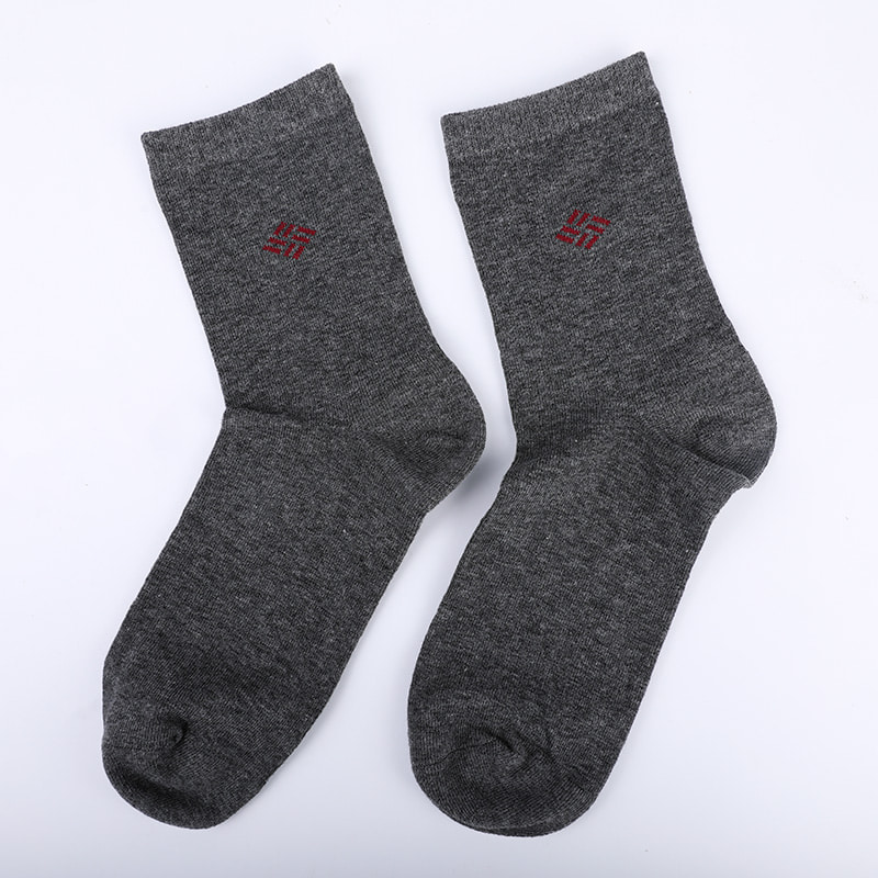 Calcetines de algodón peinado envueltos en amoníaco 98% hilo de algodón pequeño jacquard cosidos a mano calcetines de otoño e invierno para hombres WSD2581