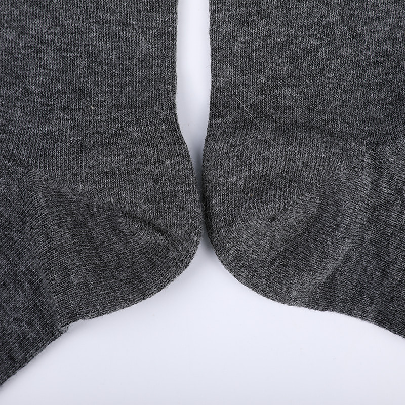 Calcetines de algodón peinado envueltos en amoníaco 98% hilo de algodón pequeño jacquard cosidos a mano calcetines de otoño e invierno para hombres WSD2581