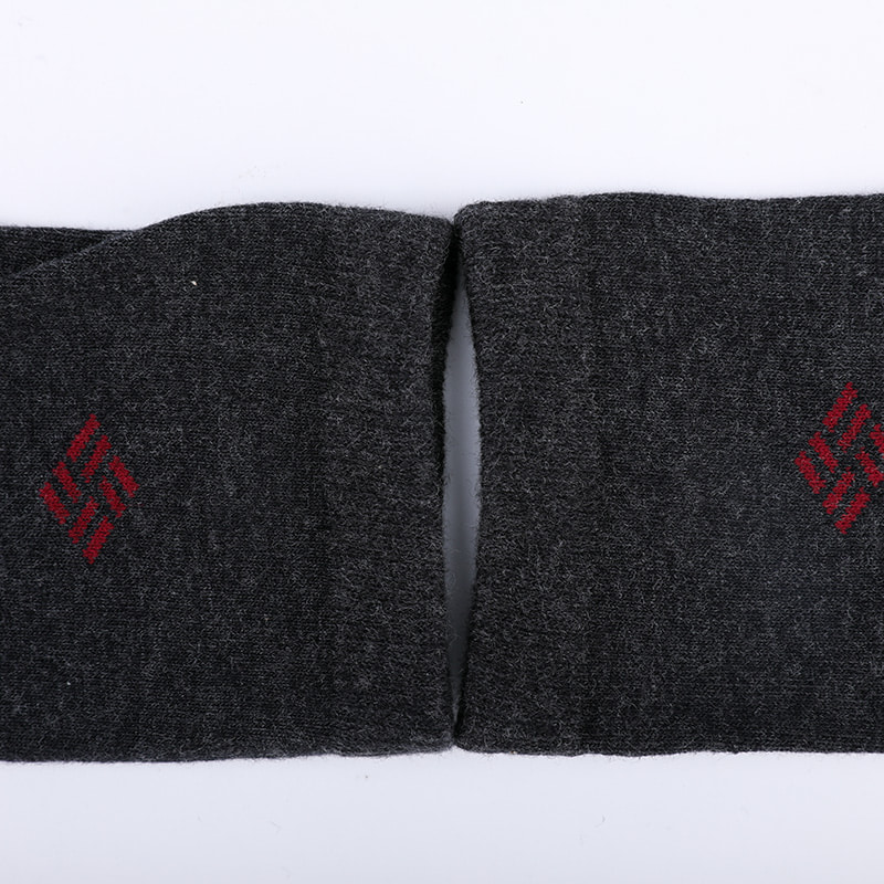 Calcetines de algodón peinado envueltos en amoníaco 98% hilo de algodón pequeño jacquard cosidos a mano calcetines de otoño e invierno para hombres WSD2581