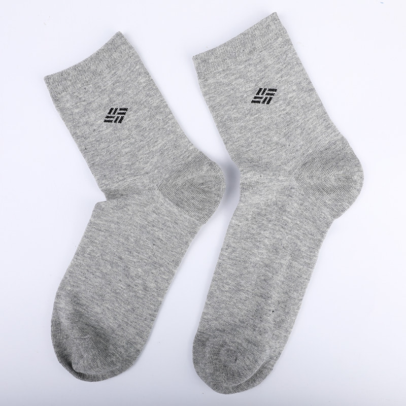 Calcetines de algodón peinado envueltos en amoníaco 98% hilo de algodón pequeño jacquard cosidos a mano calcetines de otoño e invierno para hombres WSD2581