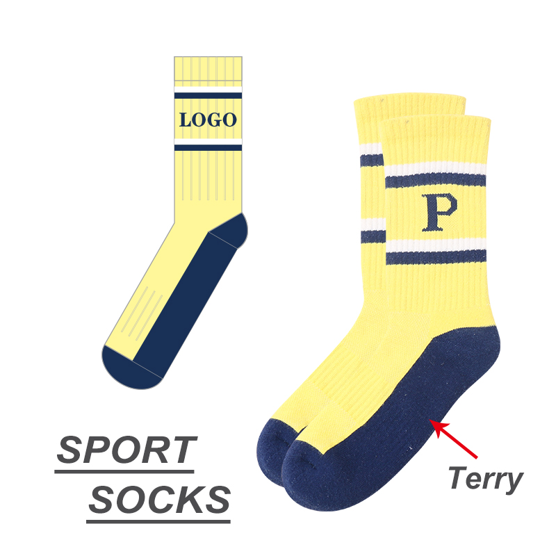 Logotipo personalizado de los calcetines del resbalón anti de Terry del calcetín de los deportes del baloncesto del gimnasio de los hombres del telar jacquar de la moda del equipo de la calidad del OEM